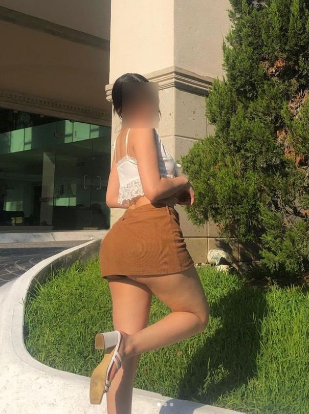 <a href='https://sexyplace.club/usuario5/post/578'>
<i class='fas fa-chevron-down'></i> Foto 9</a>